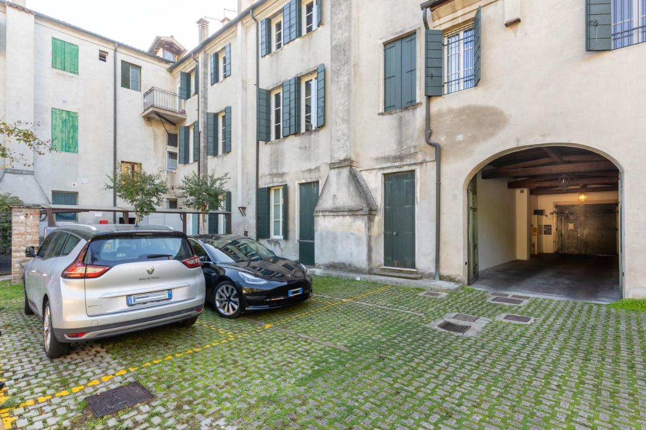 Casa Charleston In Palazzo Nobiliare Al Duomo Apartment Padova Ngoại thất bức ảnh