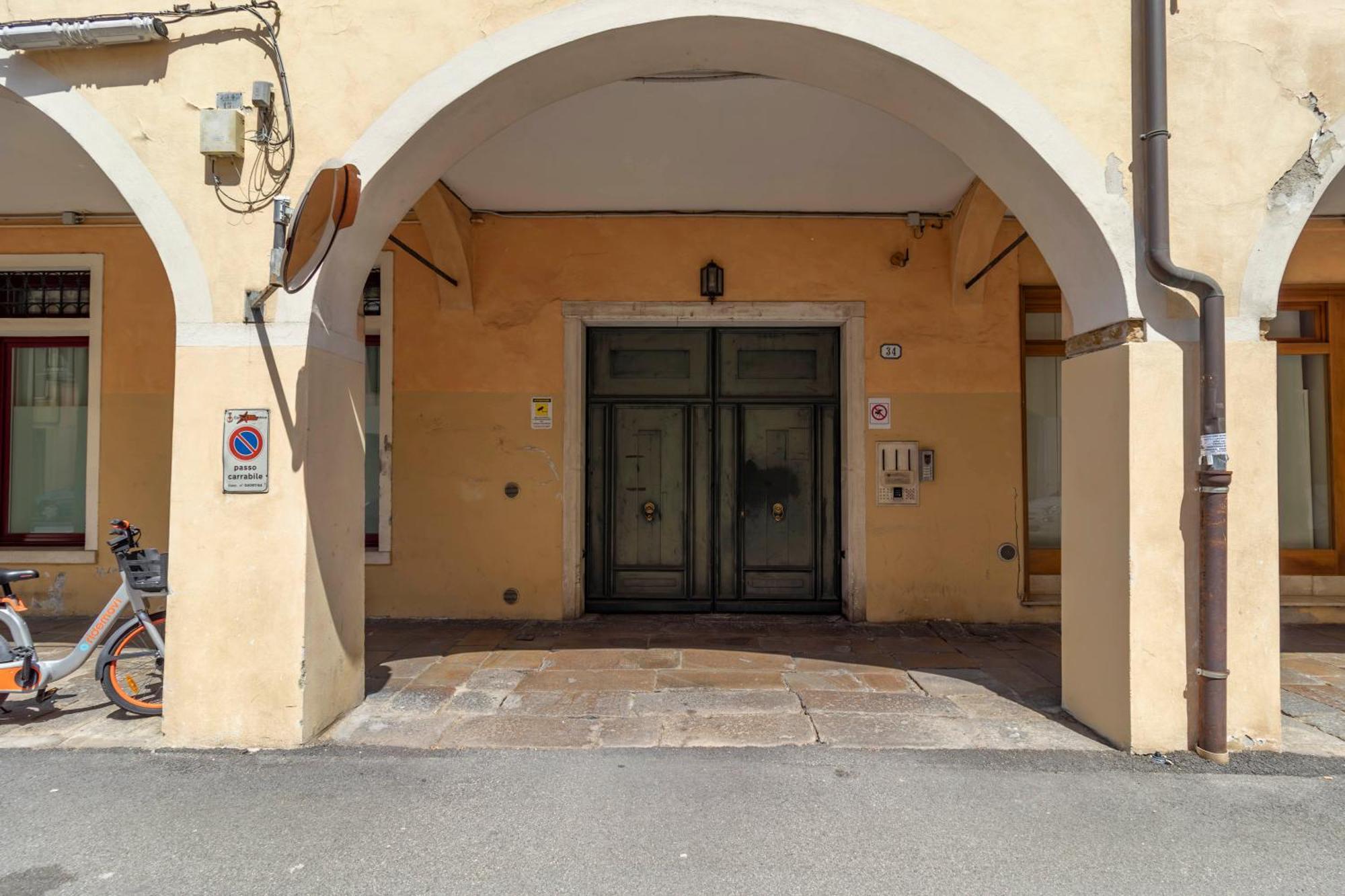 Casa Charleston In Palazzo Nobiliare Al Duomo Apartment Padova Ngoại thất bức ảnh
