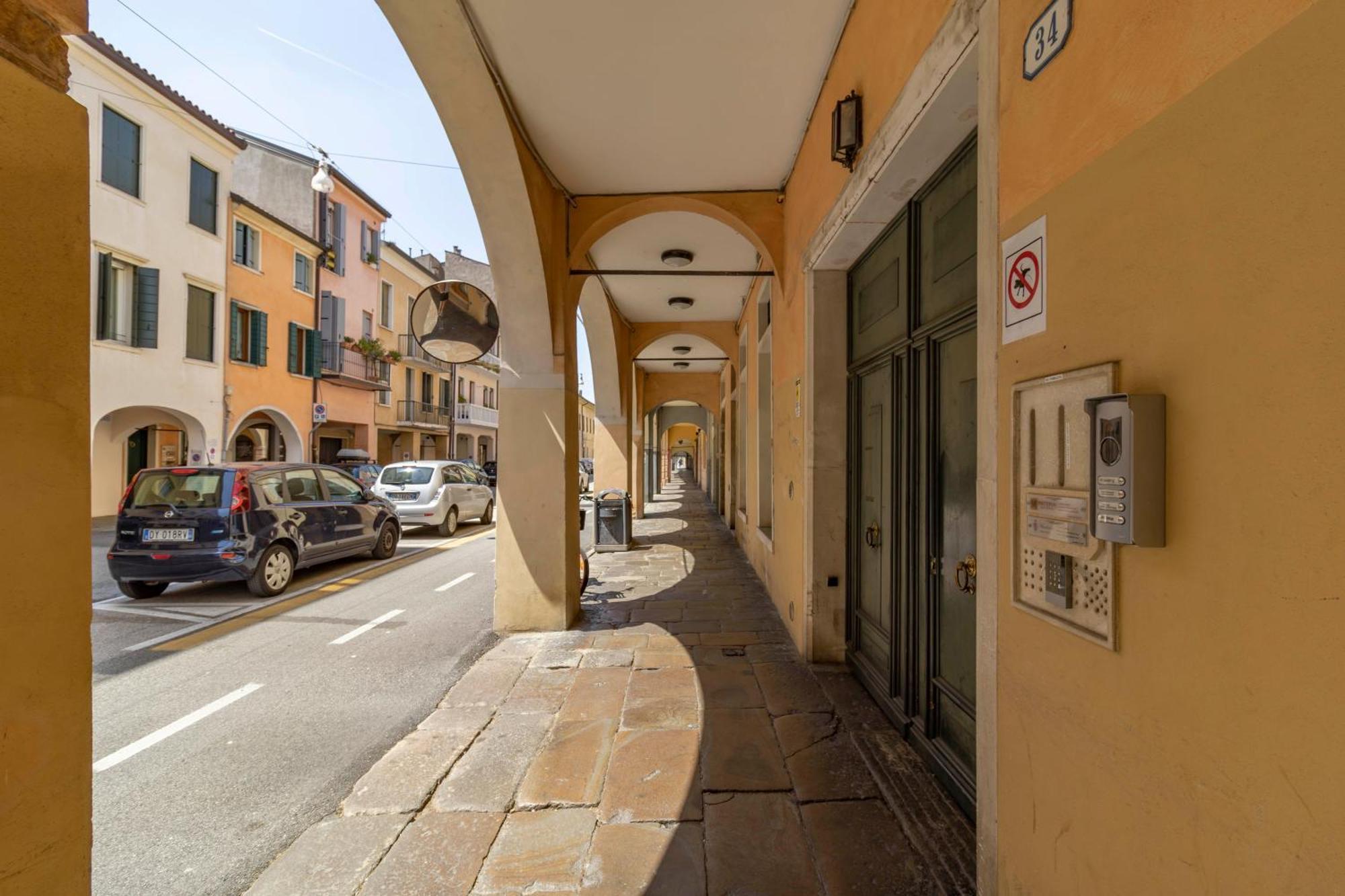 Casa Charleston In Palazzo Nobiliare Al Duomo Apartment Padova Ngoại thất bức ảnh